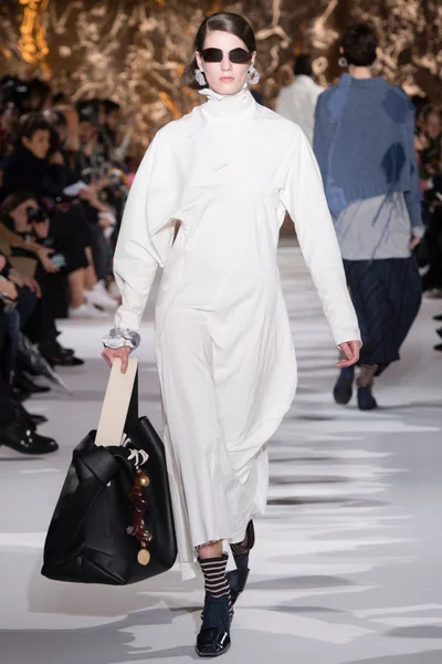 Look 37